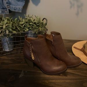 Brown booties super cute